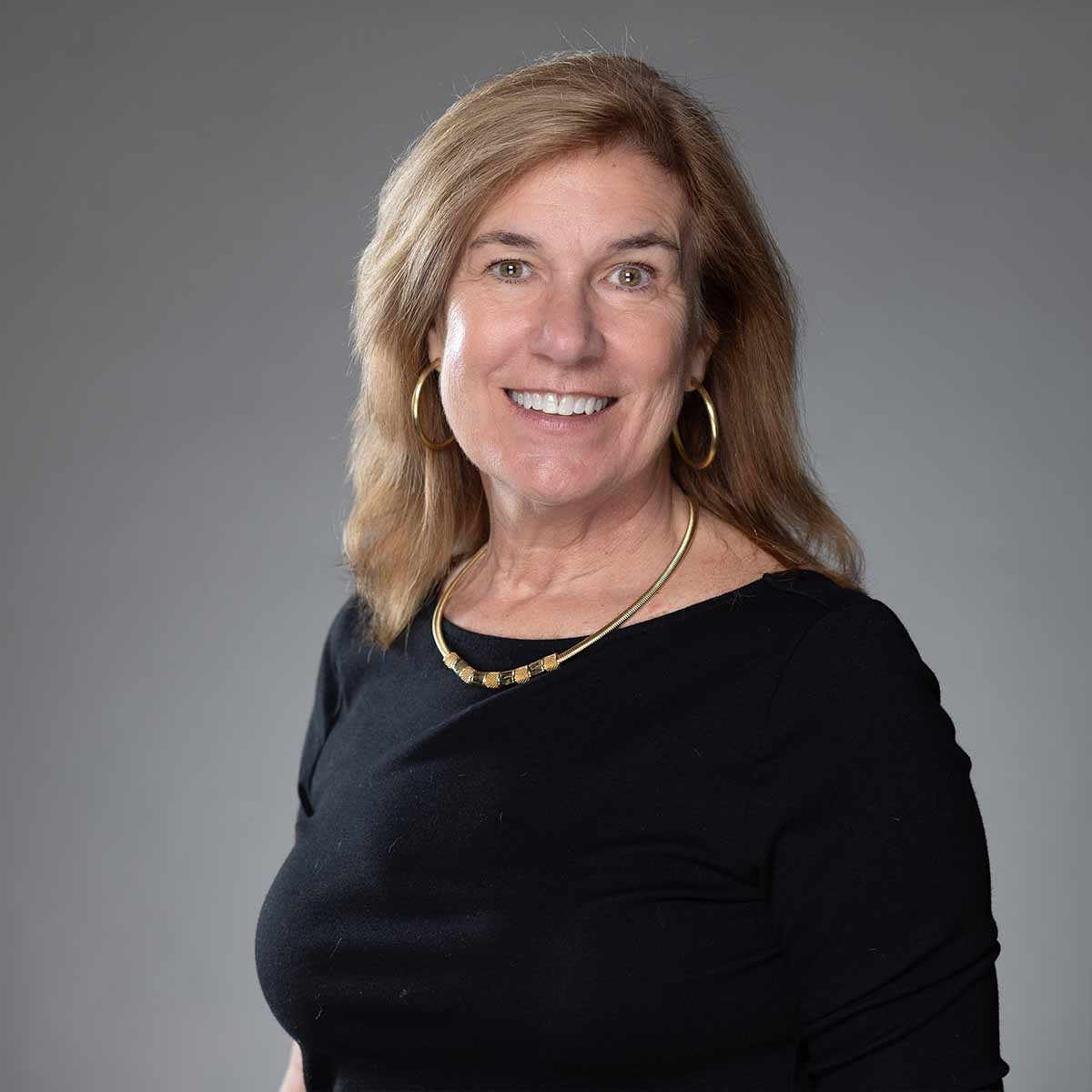 Ann Aust headshot