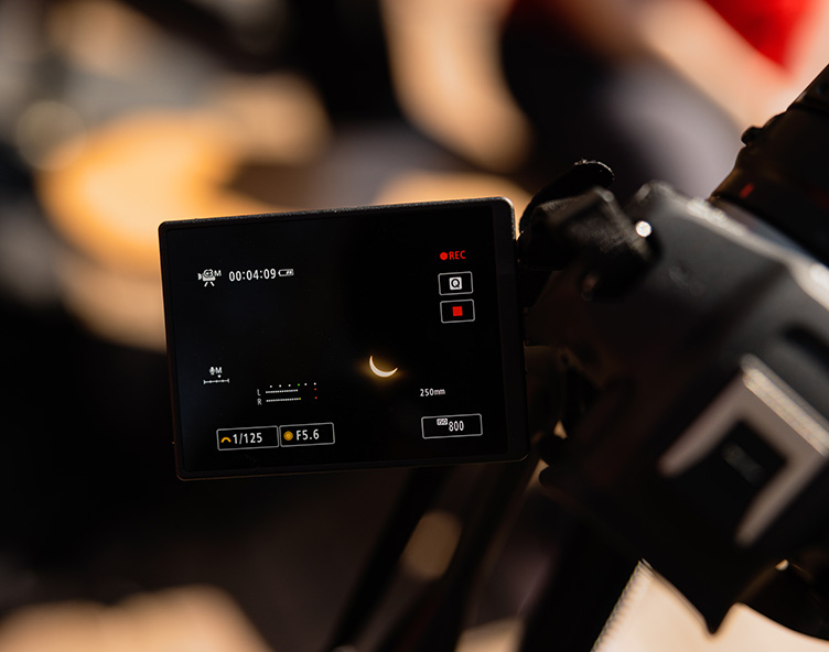 camera up close in the outdoors