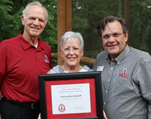 From left: Dr. Ken Hemphill and Paula Hemphill awarded the Paula and Ken Hemphill Award for Denominational Service by NGU President Dr. Gene C. Fant, Jr., at an alumni event held at the Birmingham Zoo’s Kiwanis Giraffe Encounter.