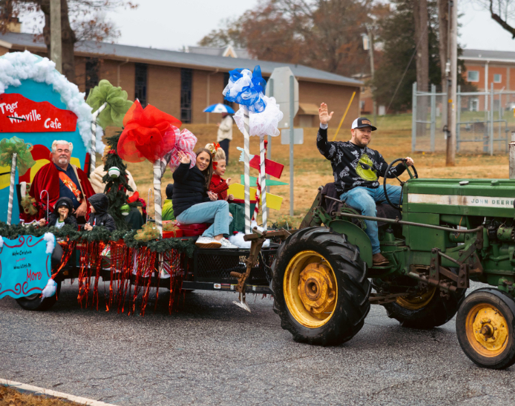 Tigerville Christmas Parade