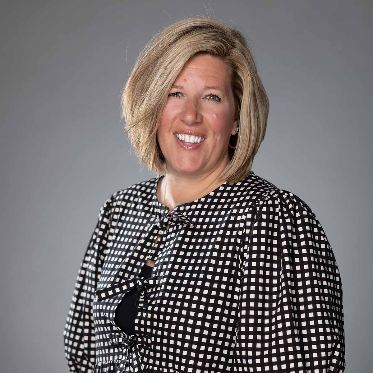 Gretchen Pruden headshot